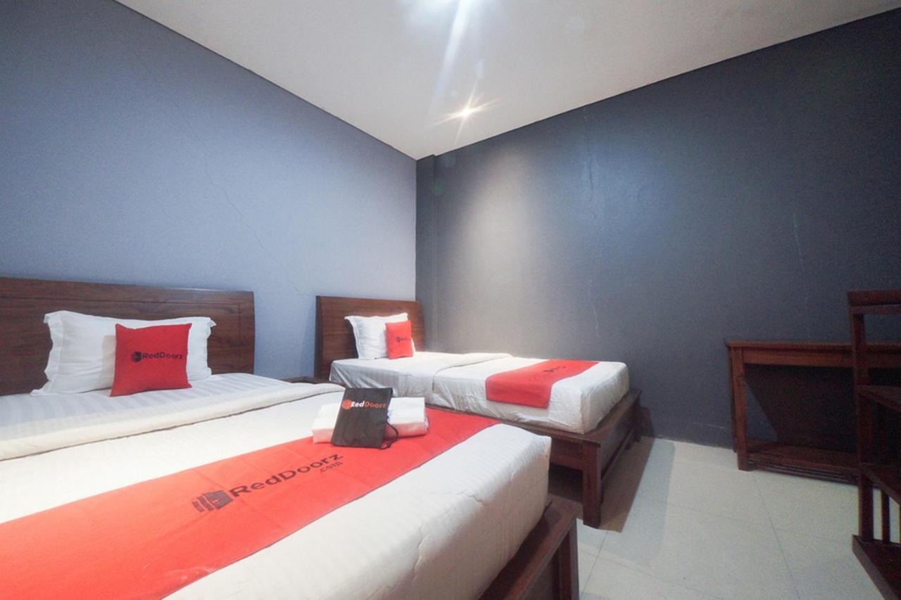 Reddoorz Syariah Near Suzuya Mall Banda Aceh 2 Geutieue Extérieur photo