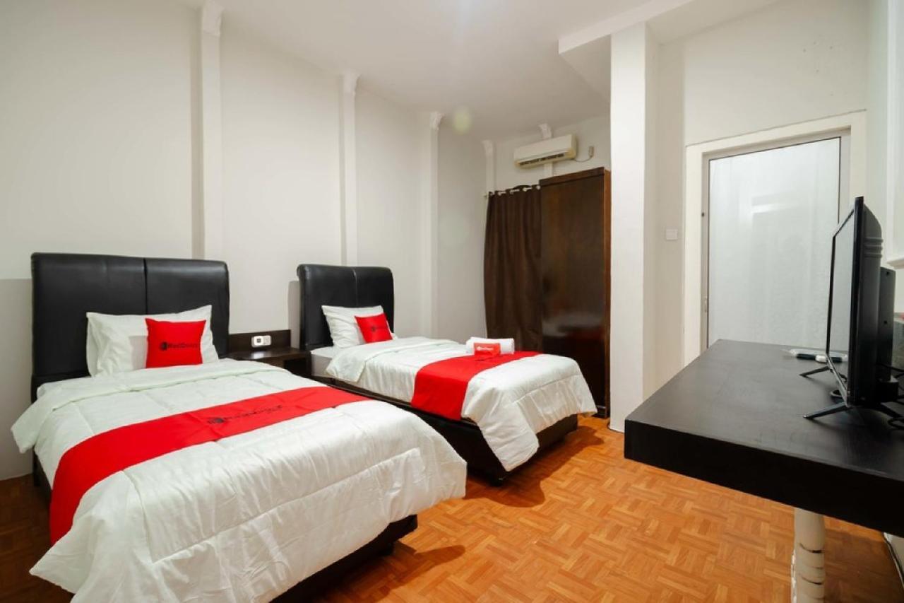 Reddoorz Syariah Near Suzuya Mall Banda Aceh 2 Geutieue Extérieur photo