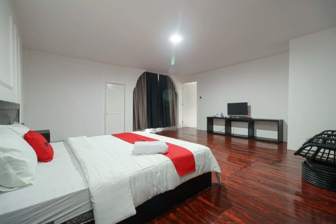 Reddoorz Syariah Near Suzuya Mall Banda Aceh 2 Geutieue Extérieur photo